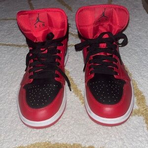 Jordan ones black and red mid US 8 mens